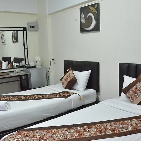 Nawarat Resort & Serviced Apartment